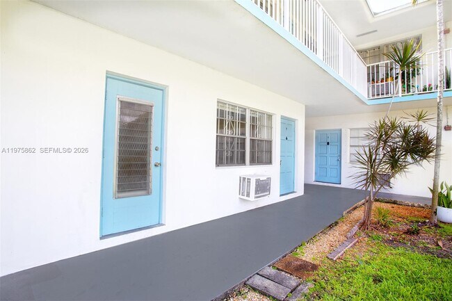 Photo - 1836 Arthur St Unit 9