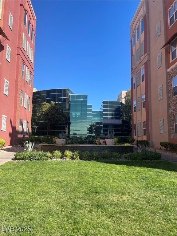 Building Photo - 68 E Serene Ave Unit 225