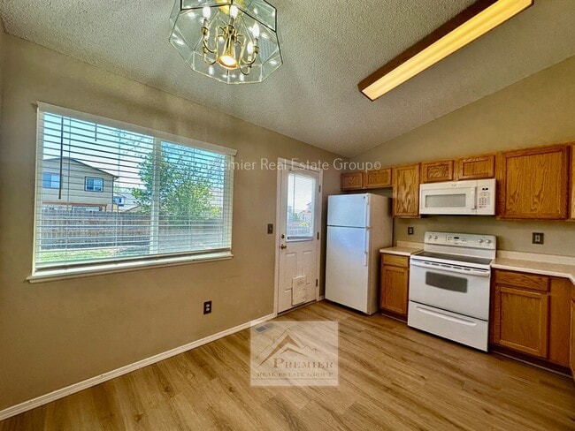 Photo - 7715 Middle Bay Way