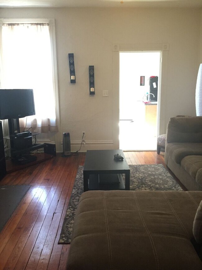 Photo - 1608 Lowrie St Unidad #2