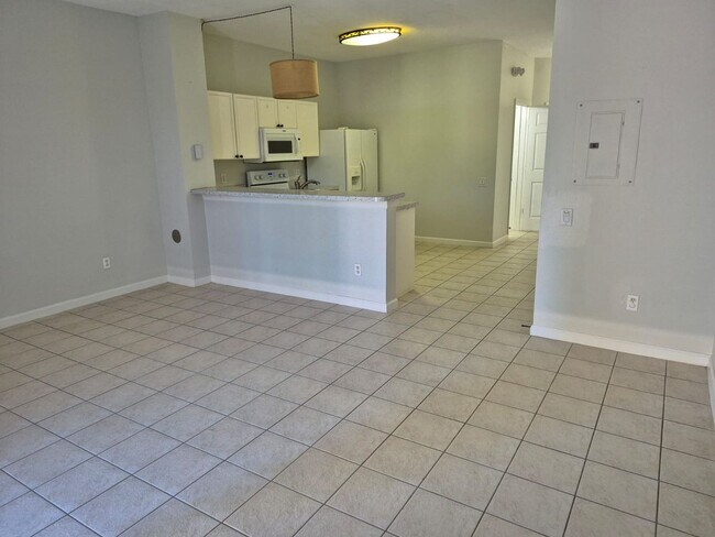 Photo - Large 3 bedrooms 3 Baths with a private pool