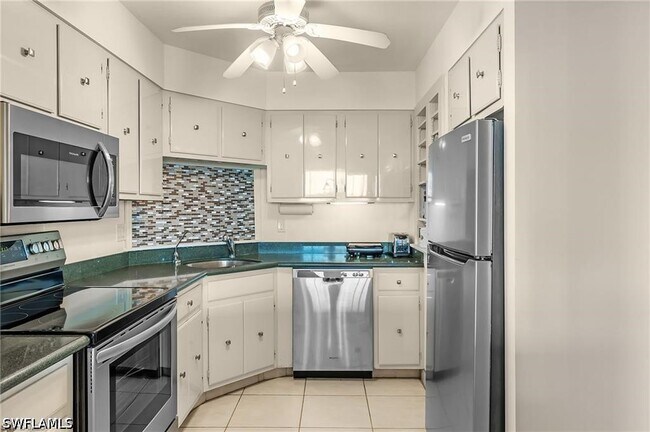 5 Bluebill Ave Unit 403