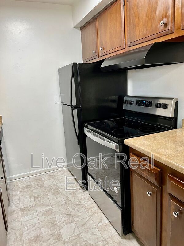 Photo - 1307 Cypress Ave Unit #103