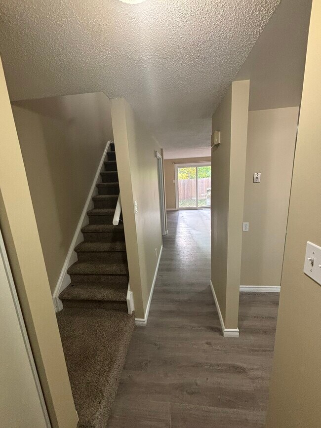 Photo - 325-325 Erb St. W Unit 22