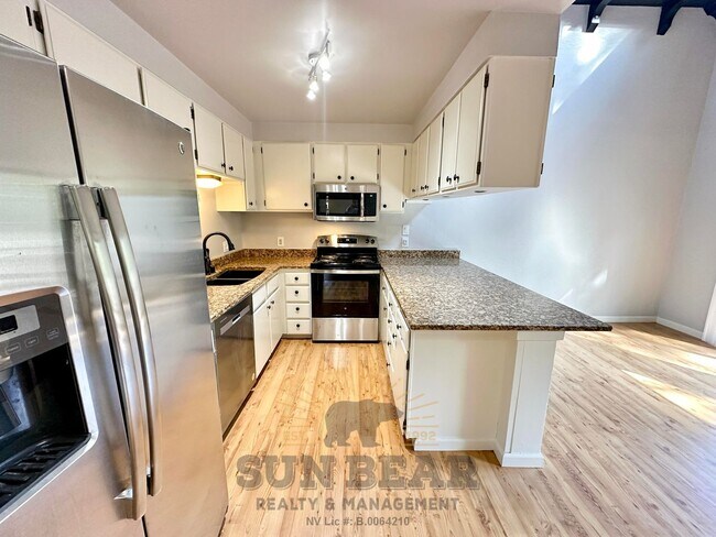 Photo - 2 Bedroom / 2 bathroom -Allows a dog upon approval!