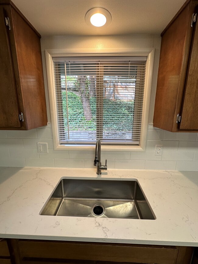 Photo - 735 E 43rd Ave