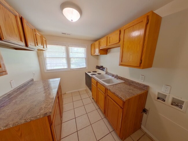 Photo - 1525 St Francis