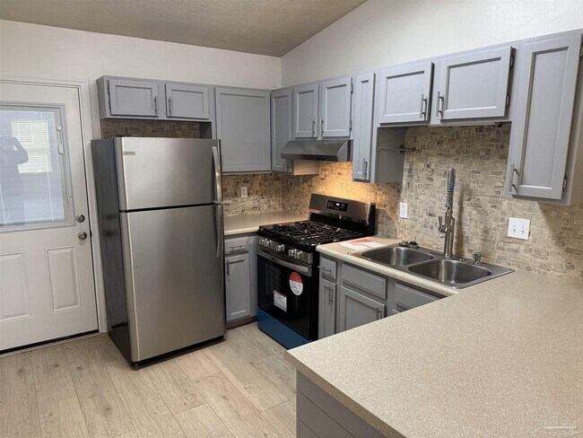 Photo - 5940 Mona Ln