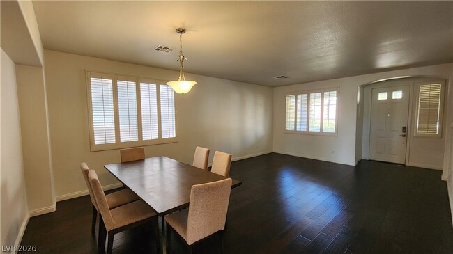 Photo - 628 Joe Willis St