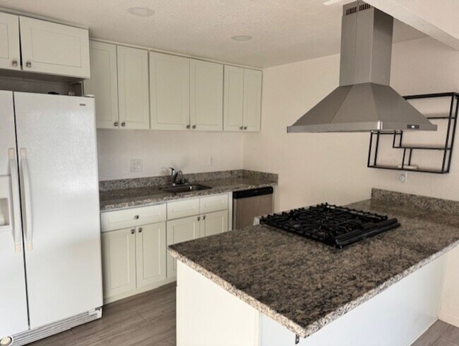 Photo - 5926-5928 Hilltop Drive Unit 5926