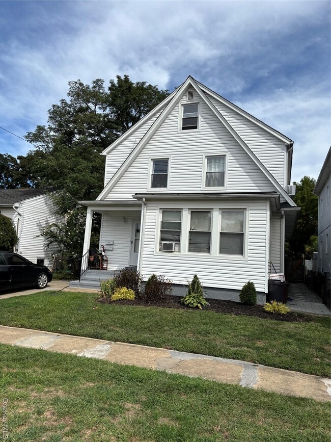Building Photo - 162 W Windsor Pkwy Rental