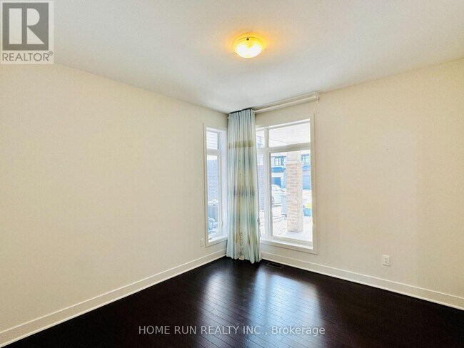 Photo - 279 Mount Nebo Way