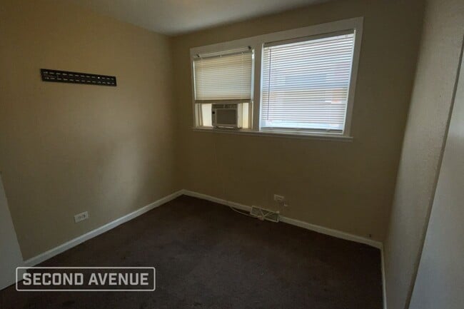 Photo - 9345 S Burnside Ave
