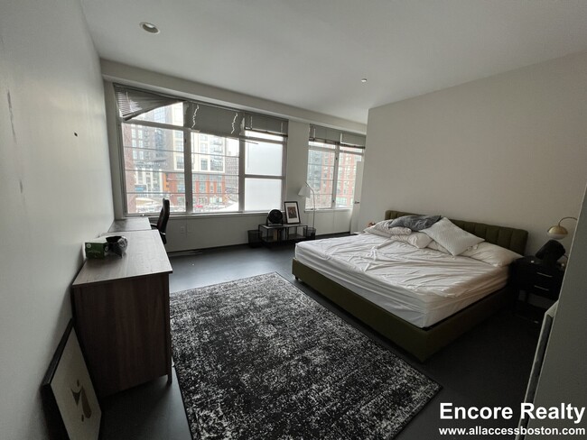 Photo - 110 E Berkeley St