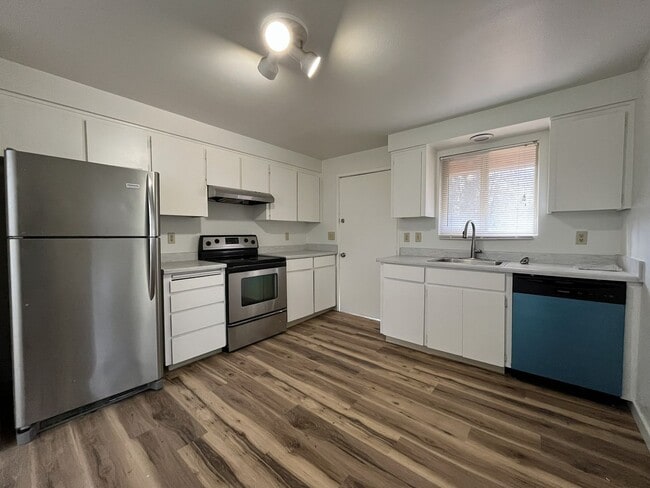 Photo - Spacious 3-Bedroom Home in Prime highly sought-after West Linn community Unidad #1408