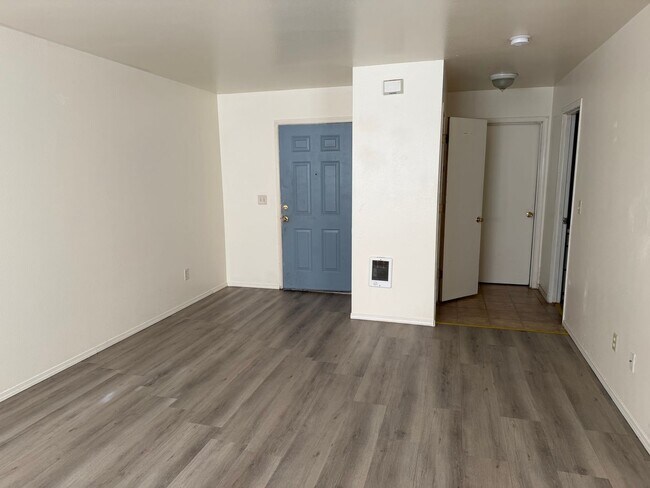 Photo - 5351 Poplar St Unit 5351 Poplar St #12