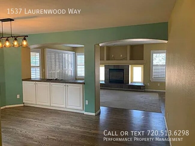 Photo - 1537 Laurenwood Way