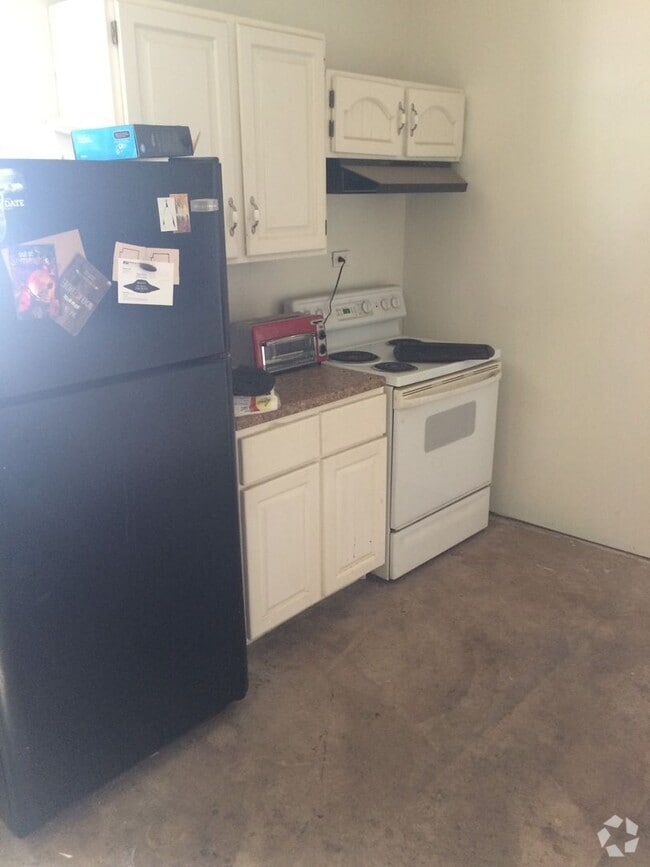 Building Photo - 1409 S Mill Unit 3 Rental