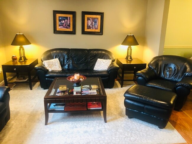 Photo - 315 Bellford Ct