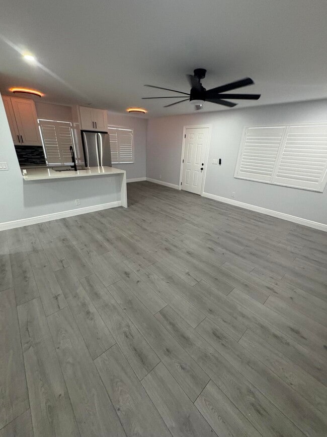 Photo - 29 Burgundy A