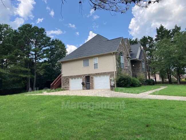 Photo - 710 Small Lake Dr