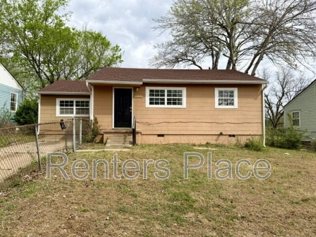 Building Photo - 229 East 28th St N