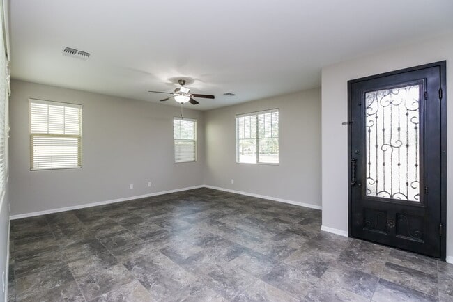 Photo - 1035 S Agnes Ln