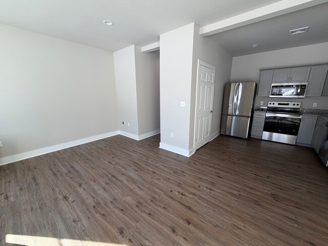 Photo - 1747 Williams St