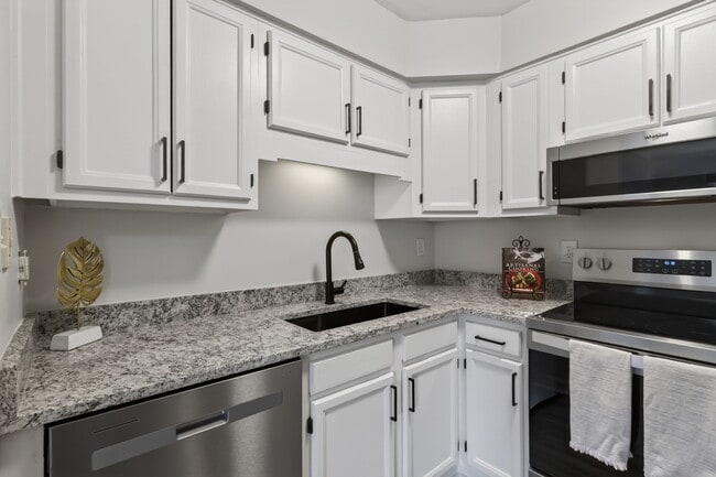 Photo - 1040 Spotswood Ave