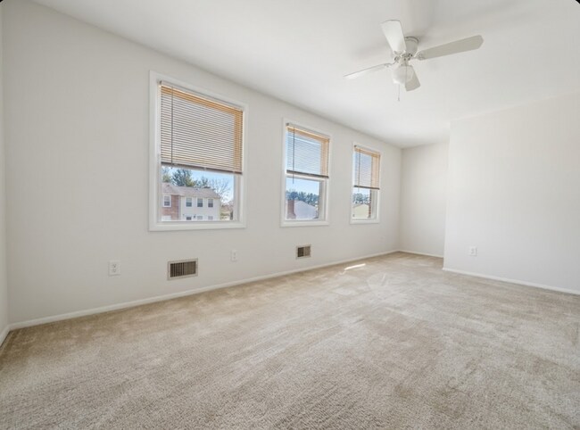 Photo - 114 Drexel Dr
