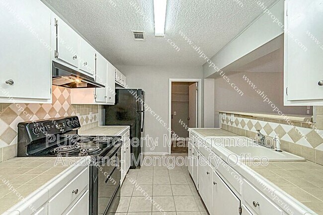 Photo - 3361 Royal Creek Rd