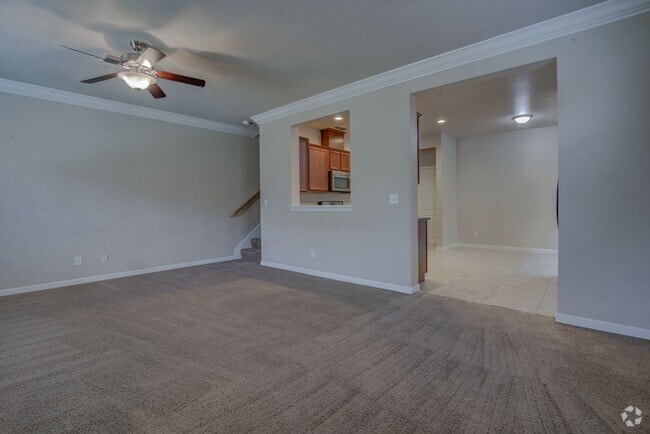 Building Photo - BEAUTIFUL 4 BED 2.5 BATH HOME IN REDDING -...