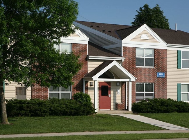 Photo - Glenbrook Apartments