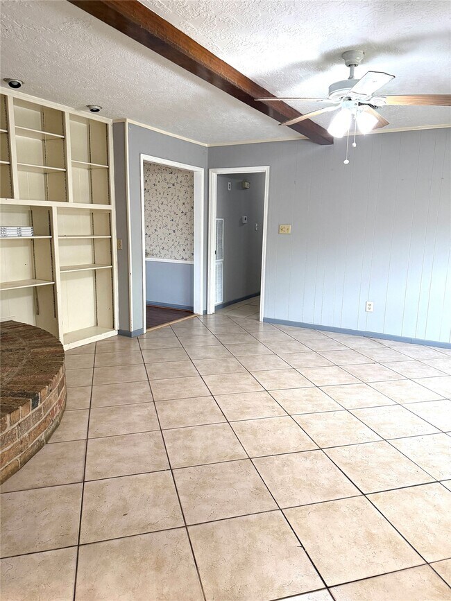 12615 Shannon Hills Dr