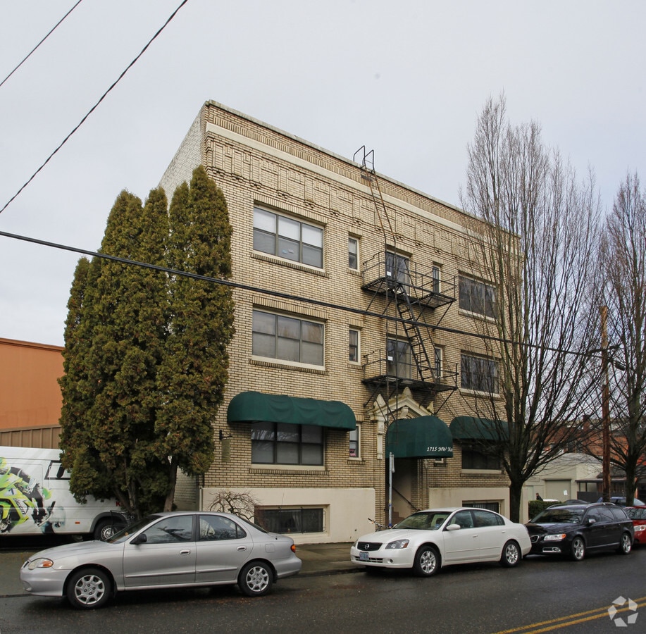 Photo - Marshall Arms Apartments