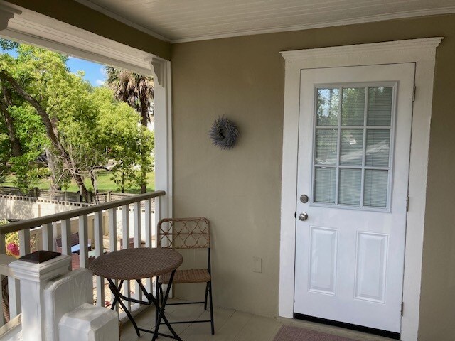 Photo - 1010 E Victory Dr Unidad E2