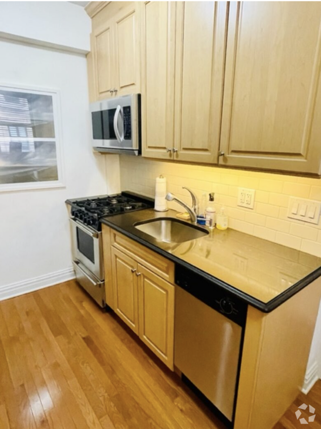 Building Photo - 74 W 68th St Unit Central Park Spectacular Rental