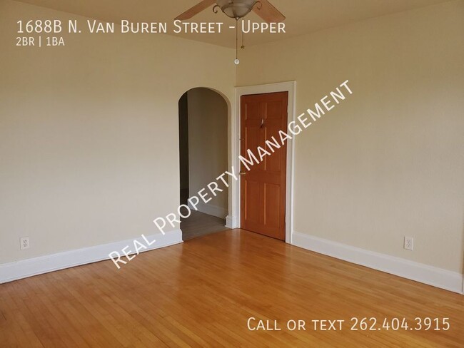 2 bedroom upper Van Buren & Brady - 2 bedroom upper Van Buren & Brady Apartment Unit Upper