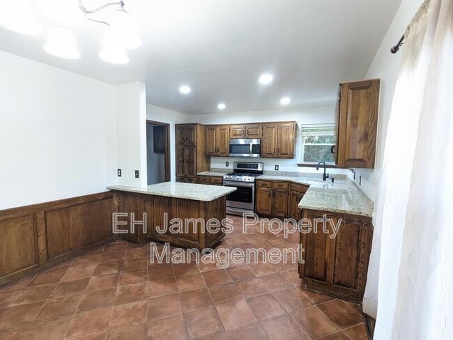Photo - 2630 W Washington Pl