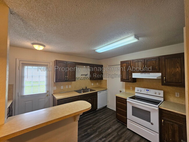 Photo - 8009 N 117th E Ave