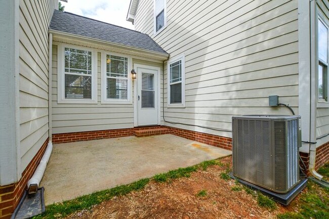 Photo - CHARLESTON style home in Bonterra - LAWN C...