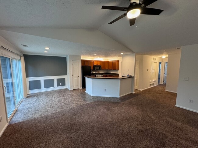 Building Photo - 3388 Fishinger Mill Dr Unit 3388 Rental
