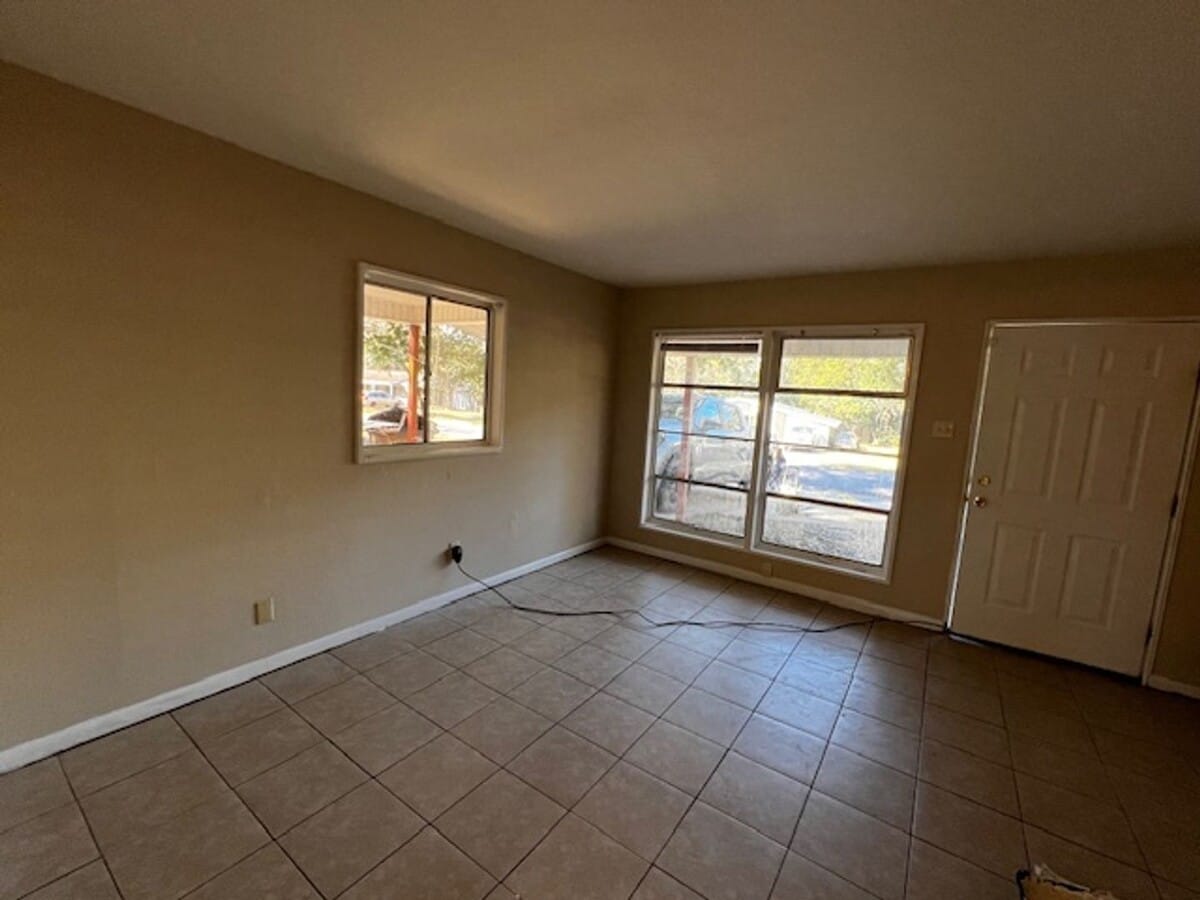 Photo - Carport 3/1 Tile Throughout