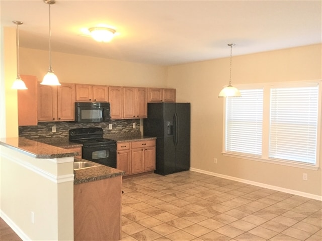 Photo - 145 Collenton Ln