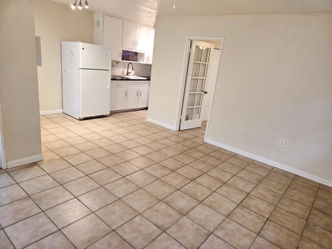 Photo - 2619 Marble Ave