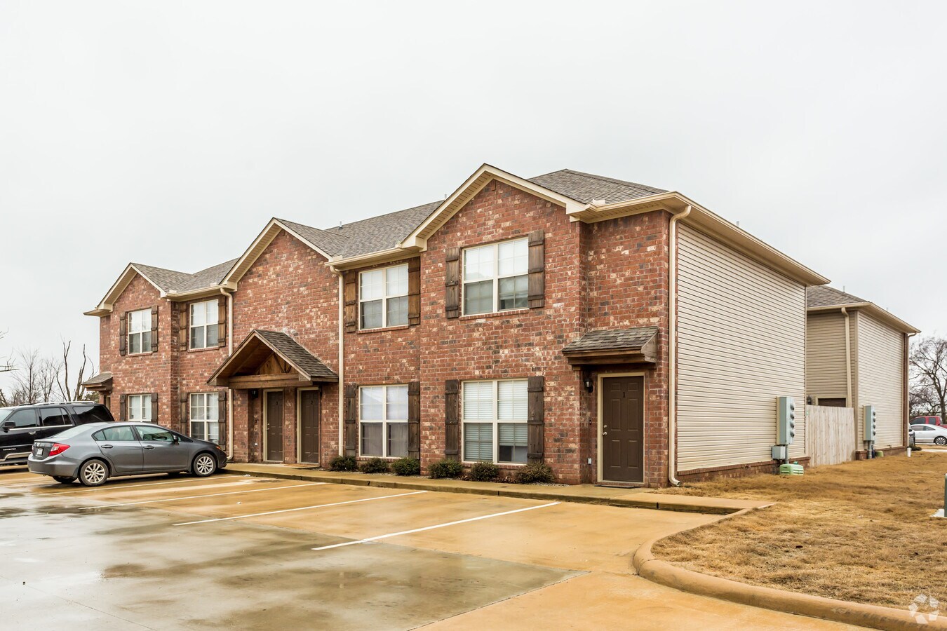 Photo - 4501-4511 E Highland Dr Apartments
