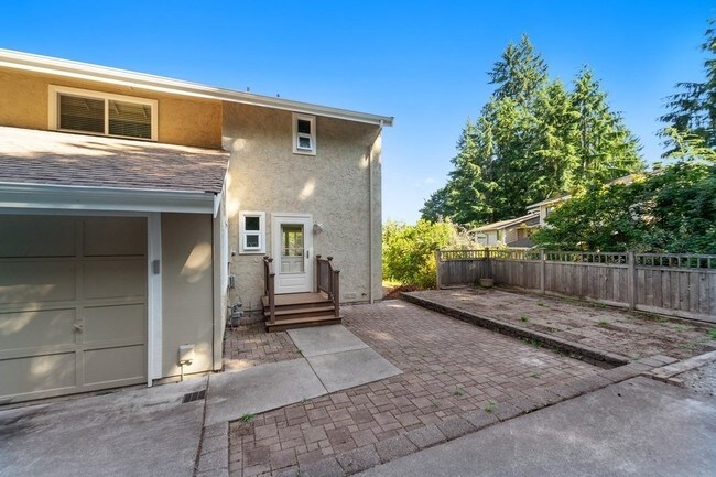 Photo - Redmond Duplex - 2 bedrooms Unit 17529 NE 88th Place