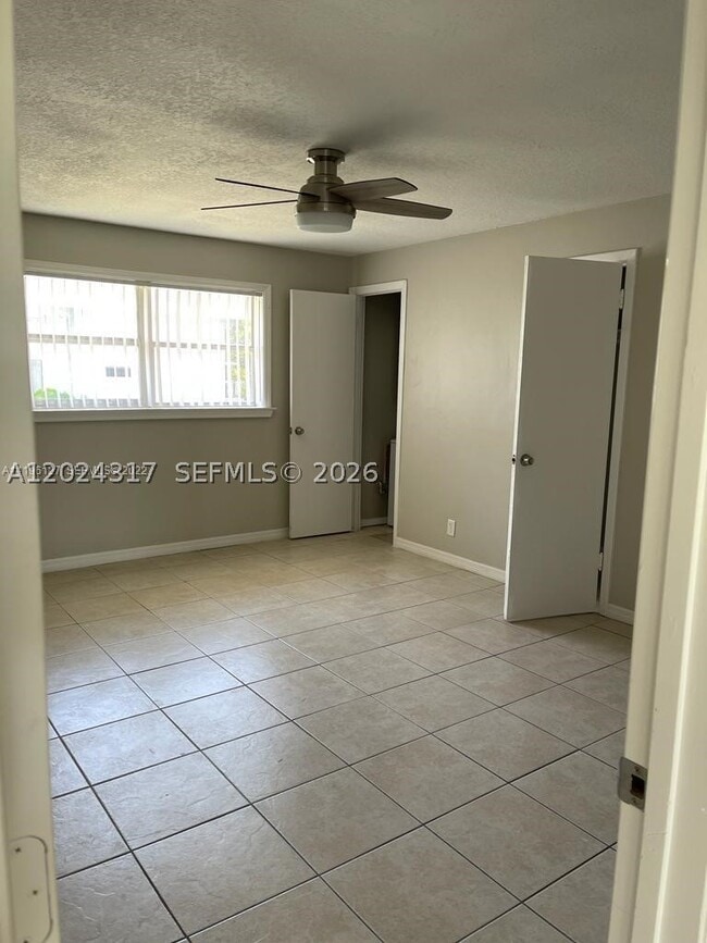 Photo - 588 Holly Dr Unit B