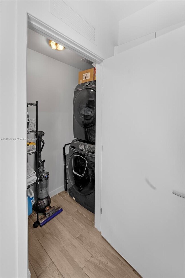 Photo - 999 SW 1st Ave Unit 3304