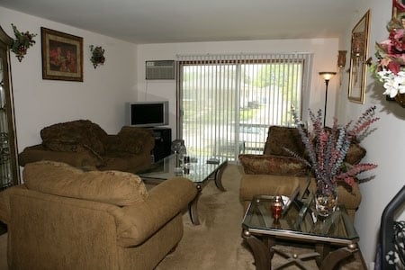Sala de estar - Deer Trail Apartments